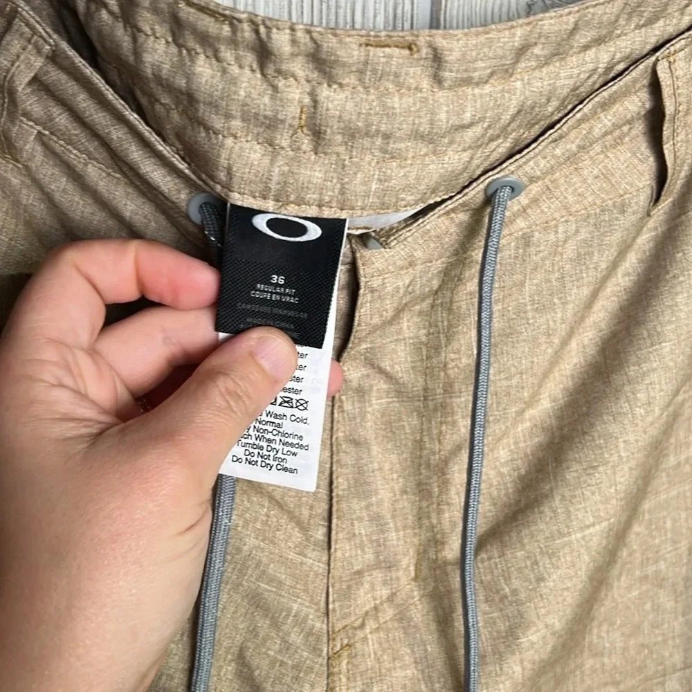 Men's Oakley Swim Trunks Size 36